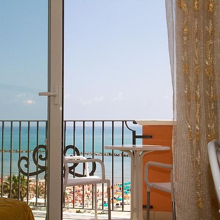Hotel Cristall Σαν Μπενεντέτο ντελ Τρόντο Εξωτερικό φωτογραφία