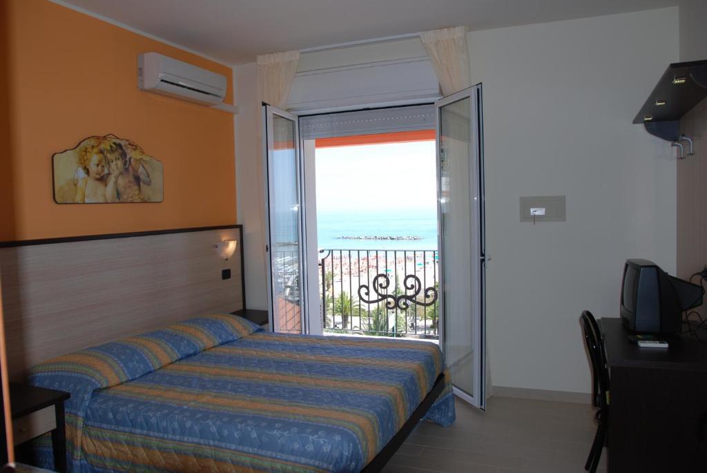 Hotel Cristall Σαν Μπενεντέτο ντελ Τρόντο Εξωτερικό φωτογραφία