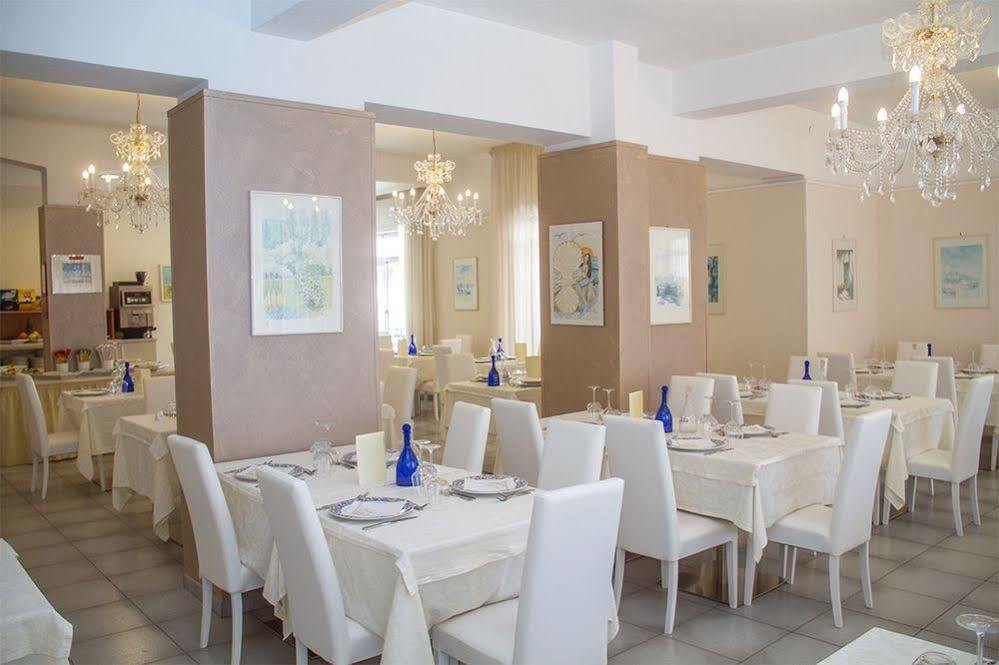 Hotel Cristall Σαν Μπενεντέτο ντελ Τρόντο Εξωτερικό φωτογραφία